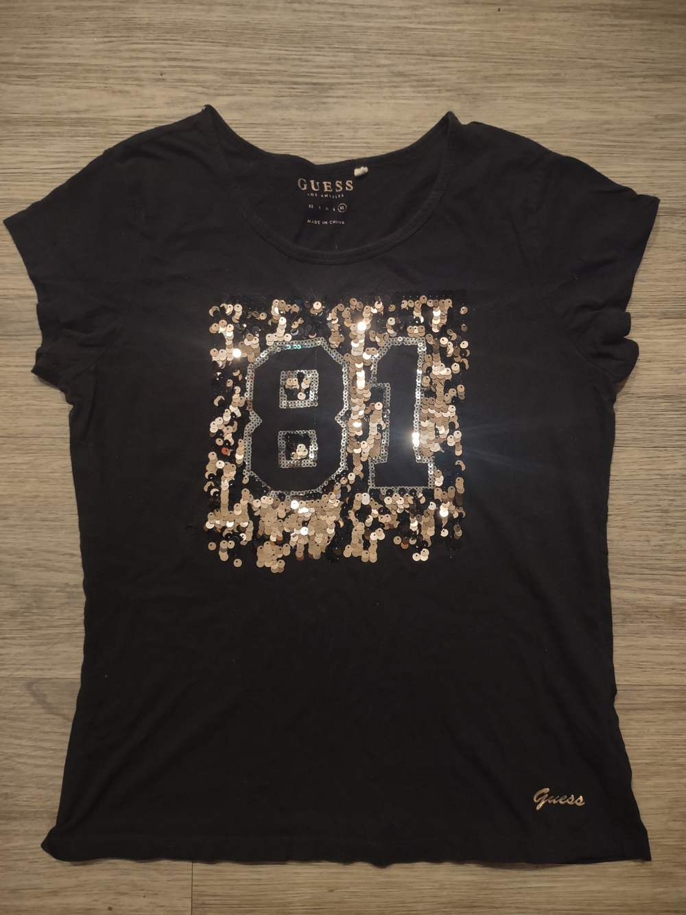 Guess Los Angeles 81 Sequin Graphic T-Shirt Tee Black & Gold Small
